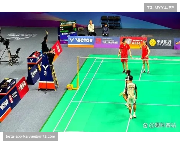 高位逼抢导致后场空虚 反击效率受争议判罚直接影响 高位逼抢导致后场空虚 反击效率受争议判罚直接影响